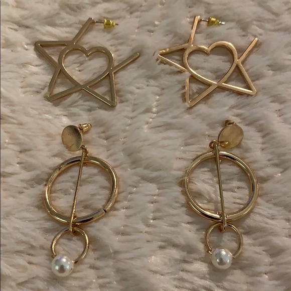 Jewelry - 💜💜💜 3/$30 - 2 pairs for the price of one Gold faux earrings!